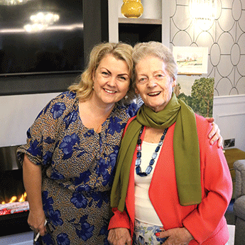 Hermitage House Care Home Resident Jenny Hosts Community Art Exhibition